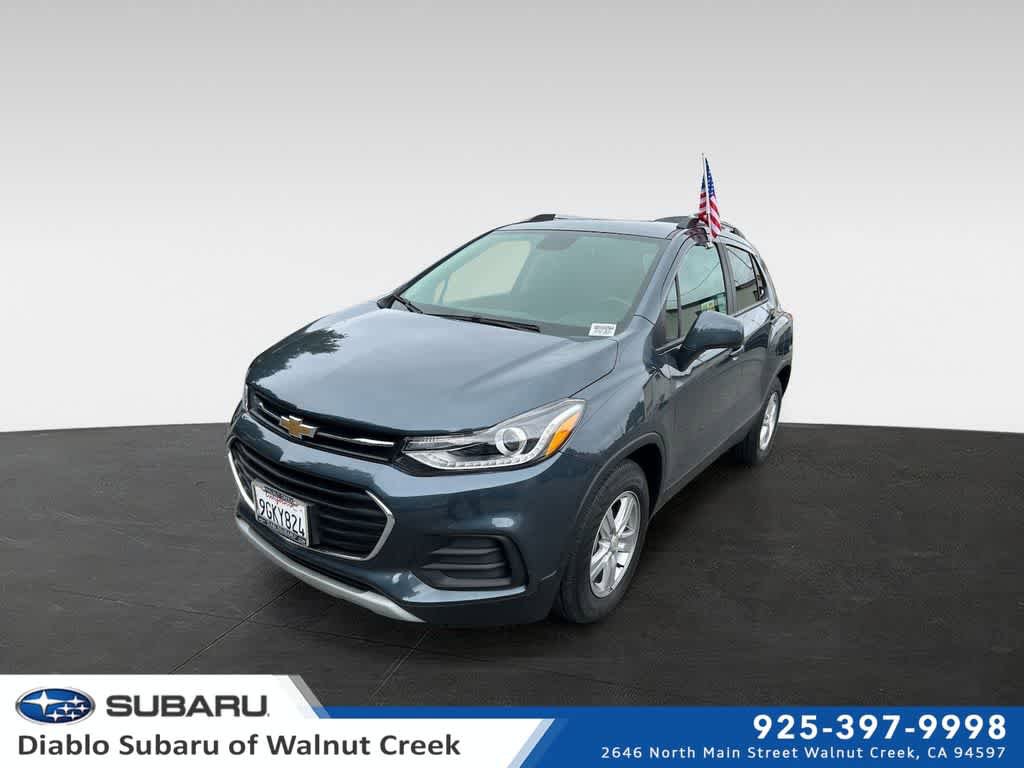 Used 2022 Chevrolet Trax LT w/ LT Convenience Package FWD image 1