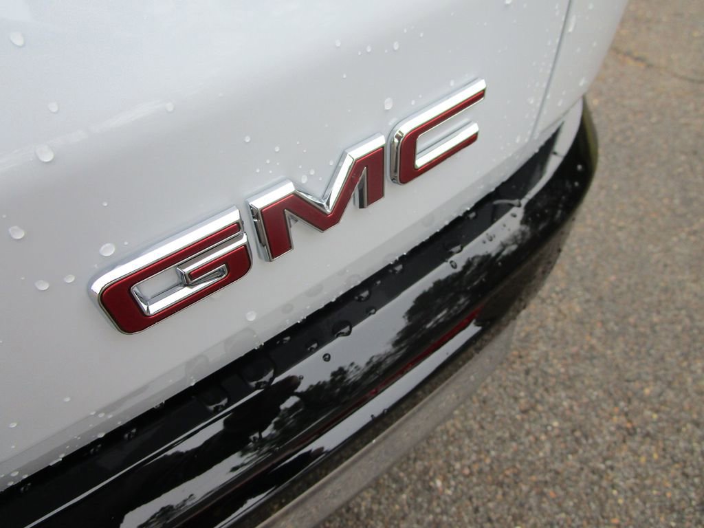 New 2026 GMC Acadia Denali w/ Super Cruise Package image 11