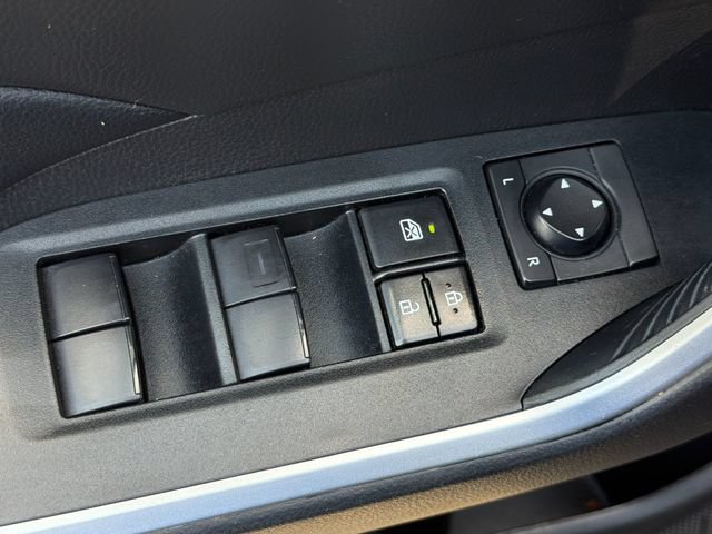Used 2020 Toyota RAV4 XLE w/ Carpet Mat Package FWD image 13