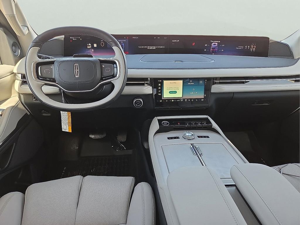 New 2026 Lincoln Navigator L Premier image 11