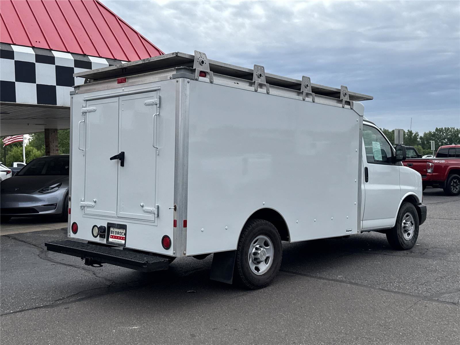 Used 2014 Chevrolet Express 3500 RWD image 7
