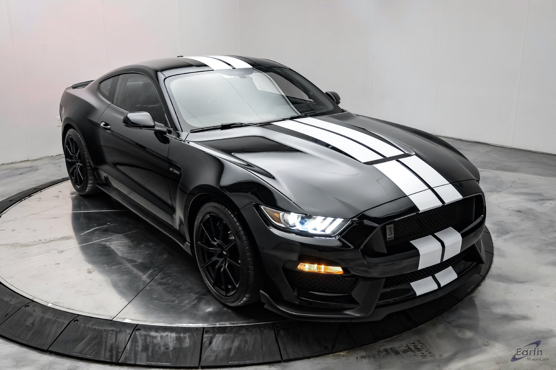 Used 2015 Ford Mustang Shelby GT350 RWD image 24