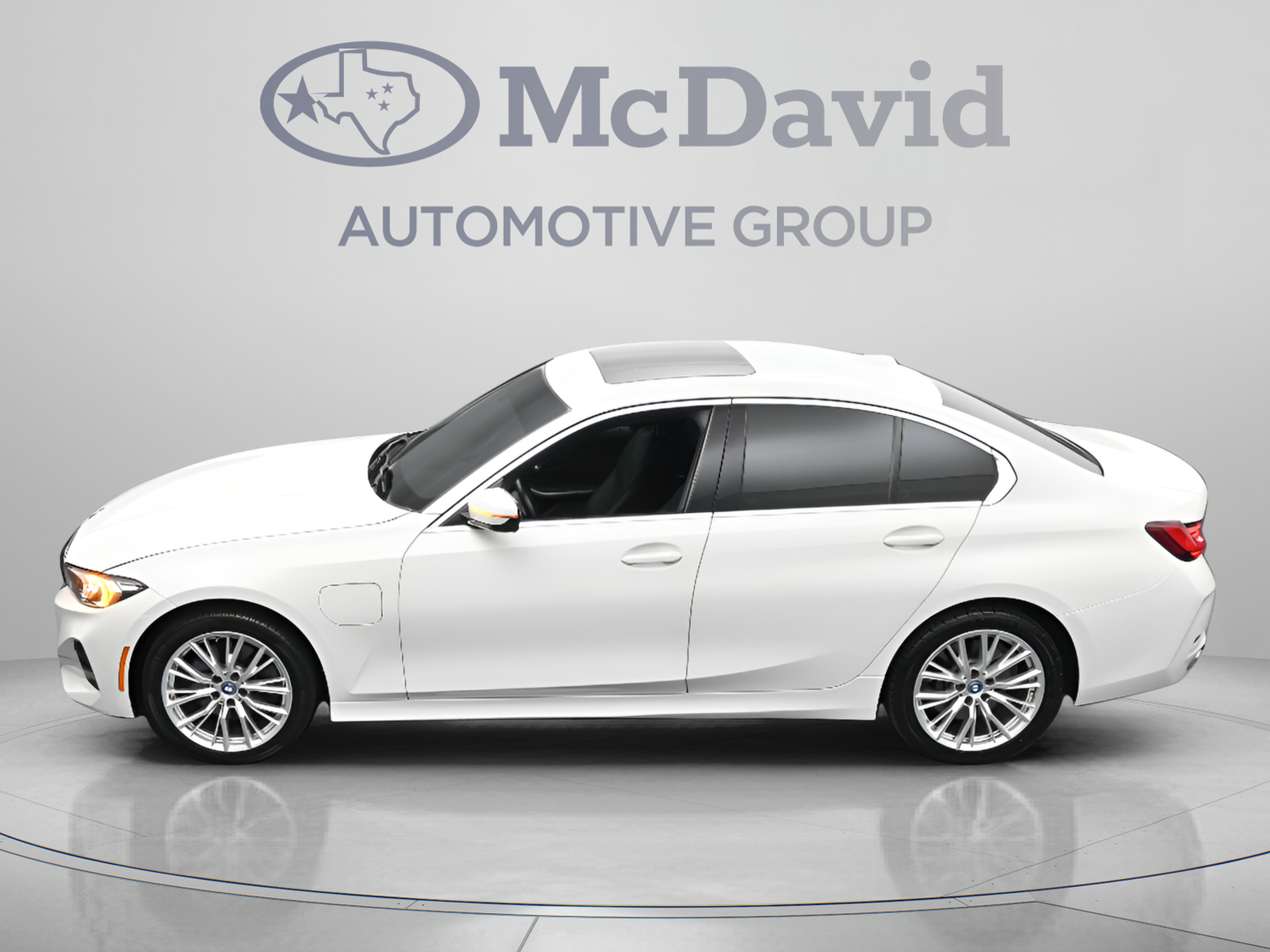Used 2024 BMW 330e xDrive AWD/4WD image 36