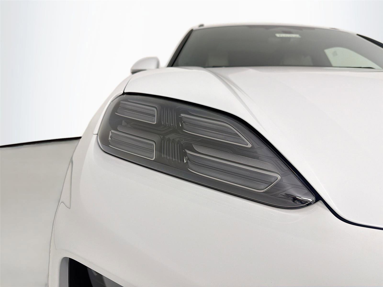 New 2026 Porsche Macan Electric image 30