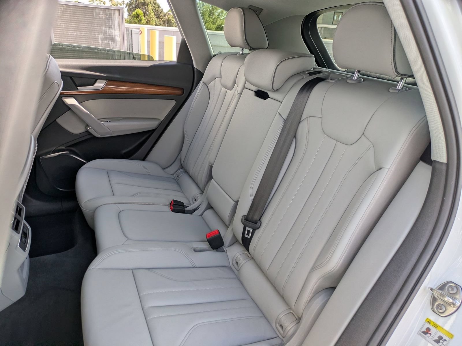 Used 2023 Audi Q5 e Premium w/ Convenience Package AWD/4WD image 31