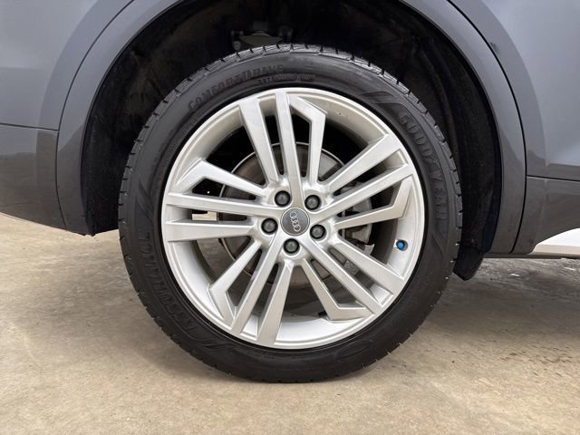 Used 2018 Audi Q5 2.0T Premium Plus w/ Premium Plus Package image 11