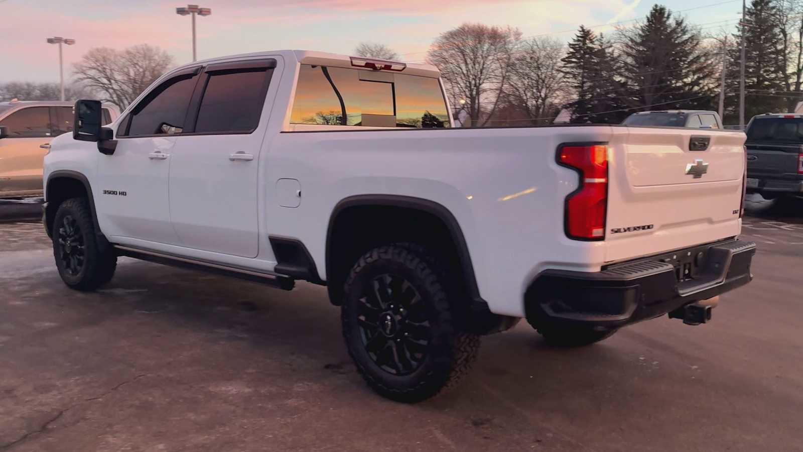 Used 2025 Chevrolet Silverado 3500 LTZ image 4