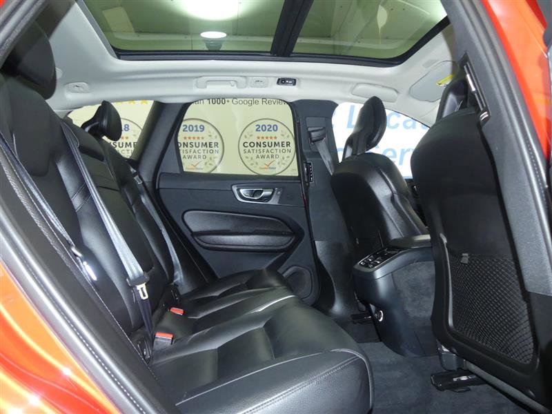 Used 2019 Volvo XC60 T5 Inscription image 23
