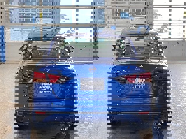 Used 2025 Nissan Altima 2.5 SV image 8