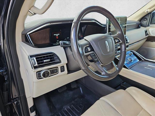Used 2021 Lincoln Navigator Reserve w/ Luxury Package RWD image 9