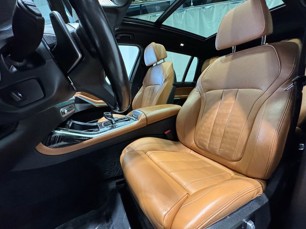 Certified 2022 BMW X7 M50i image 19
