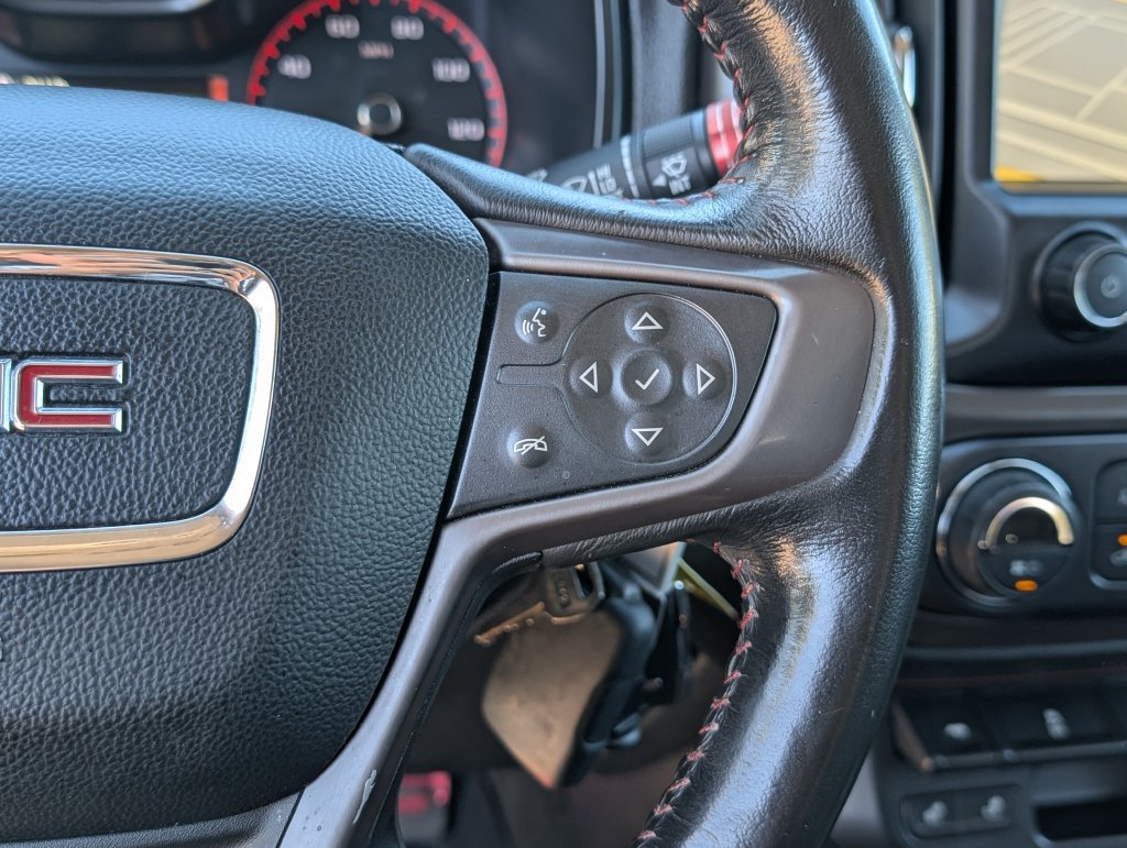 Used 2015 GMC Canyon SLE w/ All-Terrain Package AWD/4WD image 24