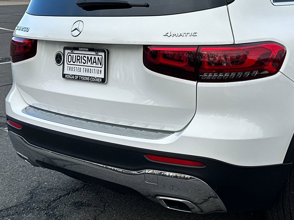 Used 2023 Mercedes-Benz GLB 250 4MATIC image 6