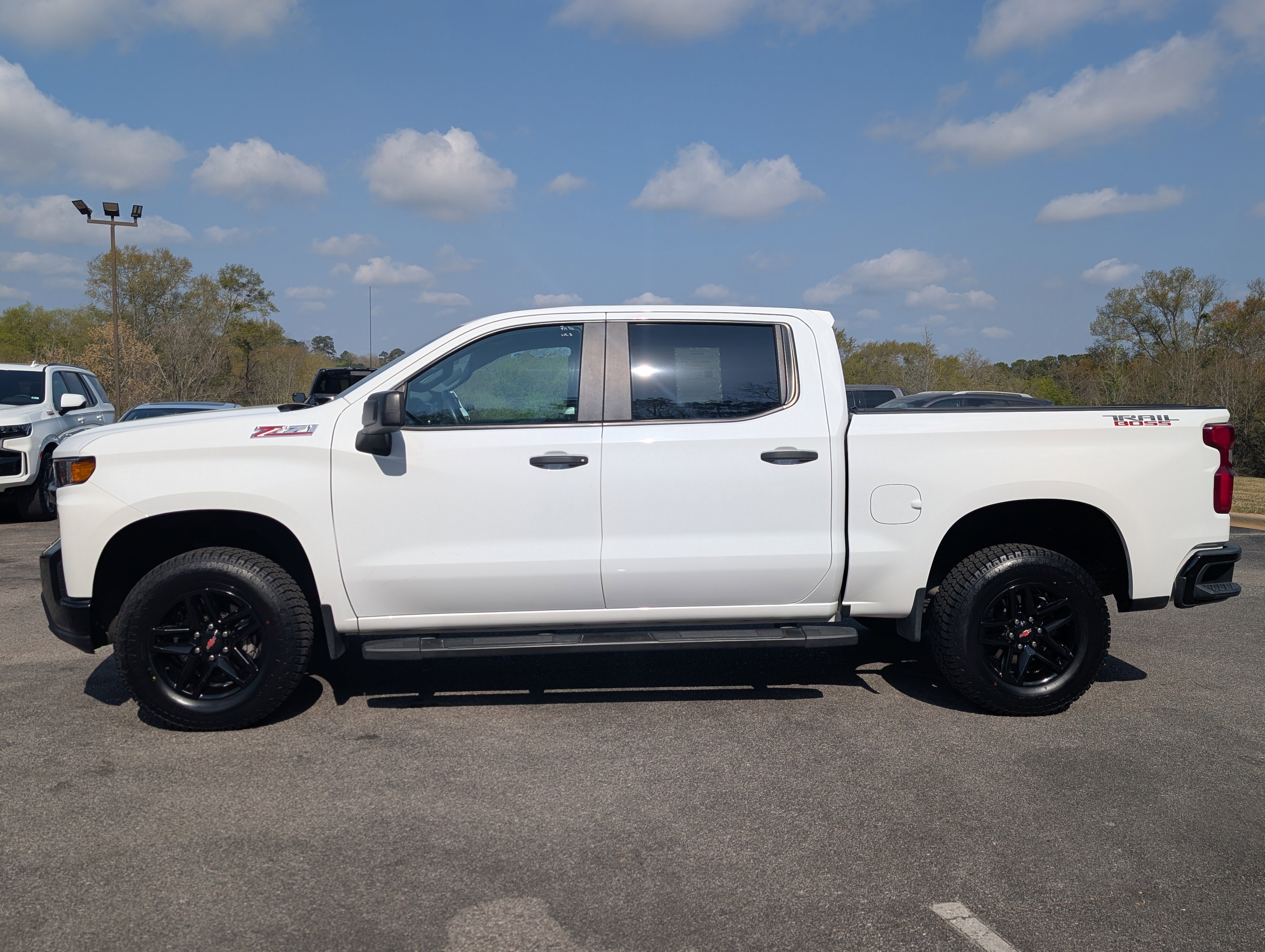 Used 2019 Chevrolet Silverado 1500 Custom Trail Boss w/ Custom Convenience Package AWD/4WD image 6