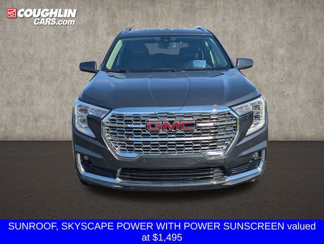 Used 2022 GMC Terrain Denali w/ LPO, Cargo Package AWD/4WD image 2