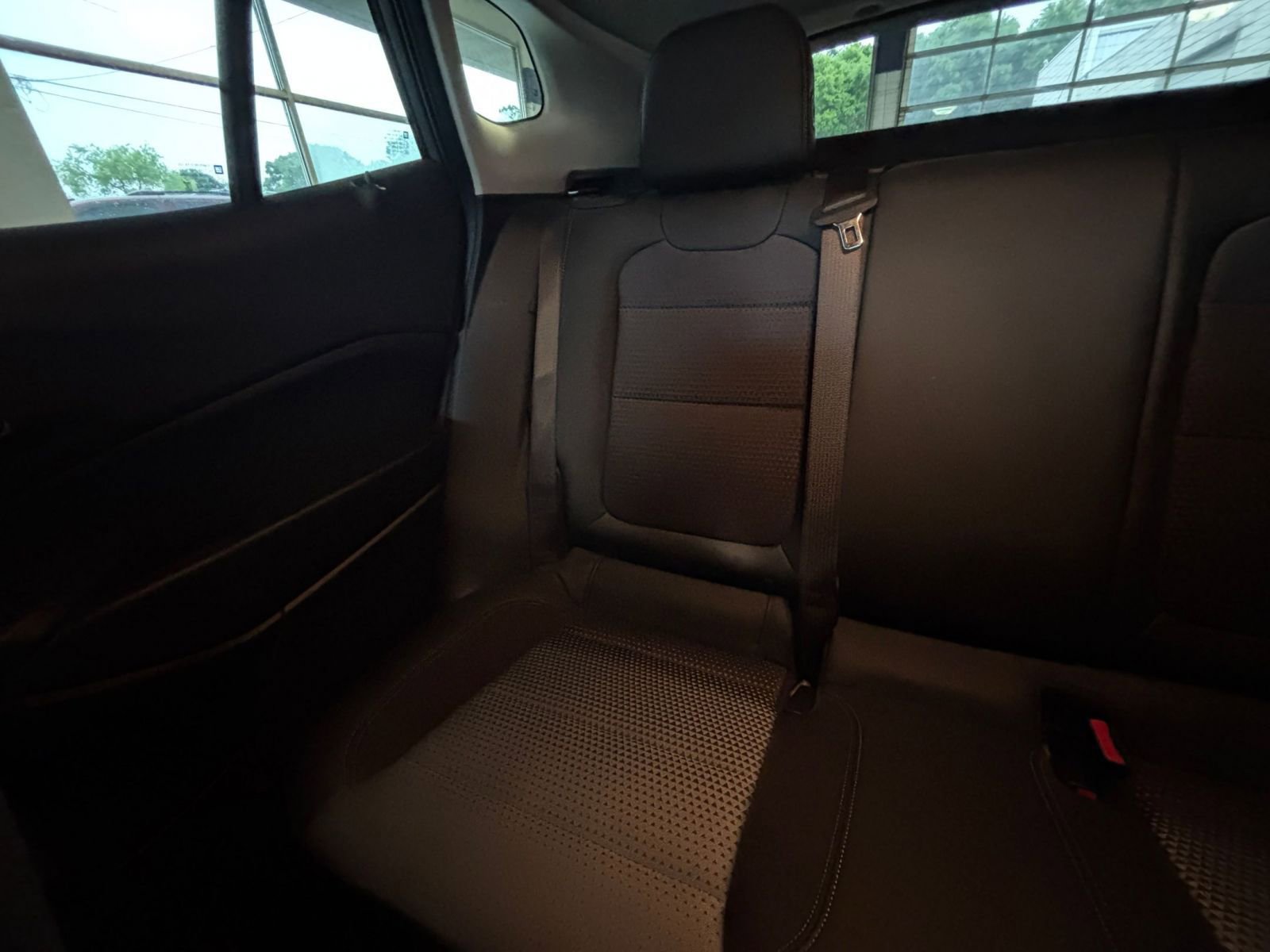 Used 2025 Chevrolet Trax LT FWD image 39