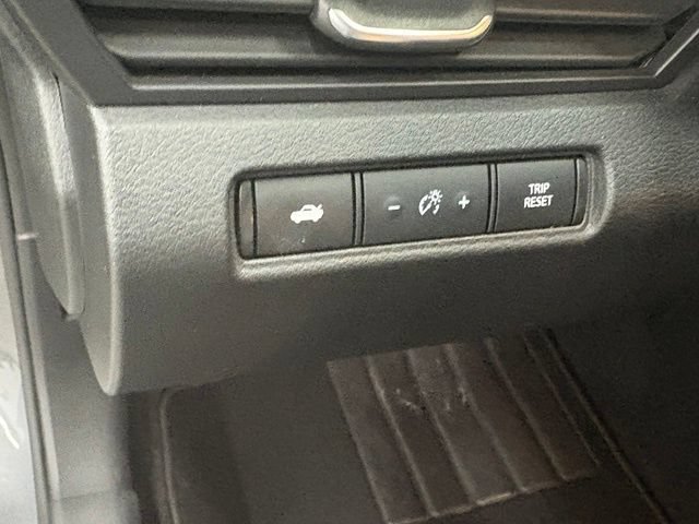 Used 2024 Nissan Altima 2.5 S FWD image 12