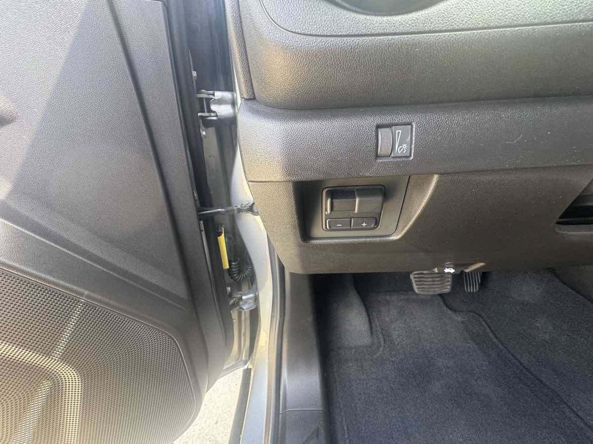 Used 2026 Chevrolet Colorado Trail Boss AWD/4WD image 12