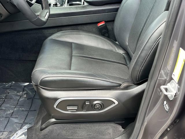 Used 2023 Jeep Wagoneer Series III w/ Convenience Group I image 19