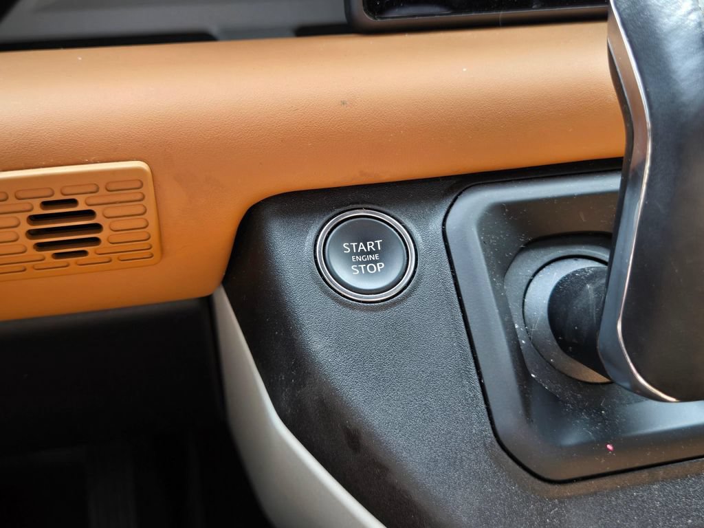 Used 2024 Land Rover Defender 110 X-Dynamic SE AWD/4WD image 33