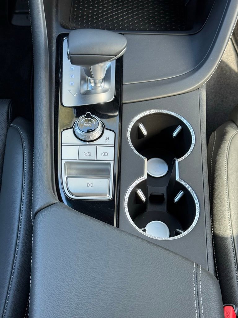 Used 2026 Genesis G70 2.5T image 17