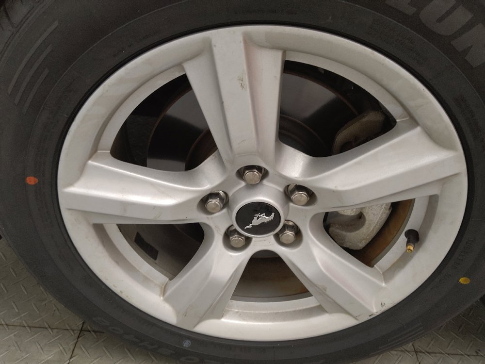 Used 2016 Ford Mustang Coupe RWD image 31