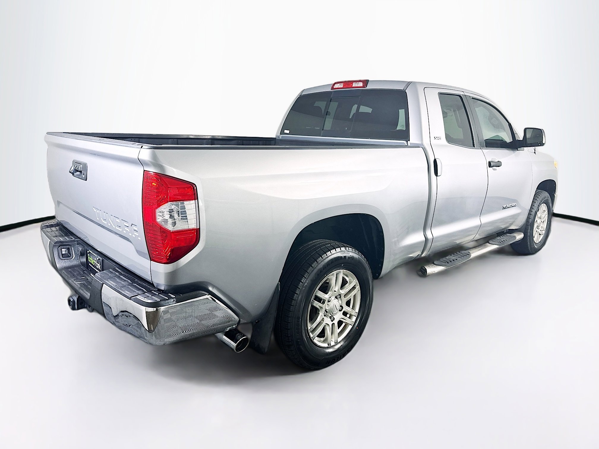 Used 2016 Toyota Tundra SR5 image 9