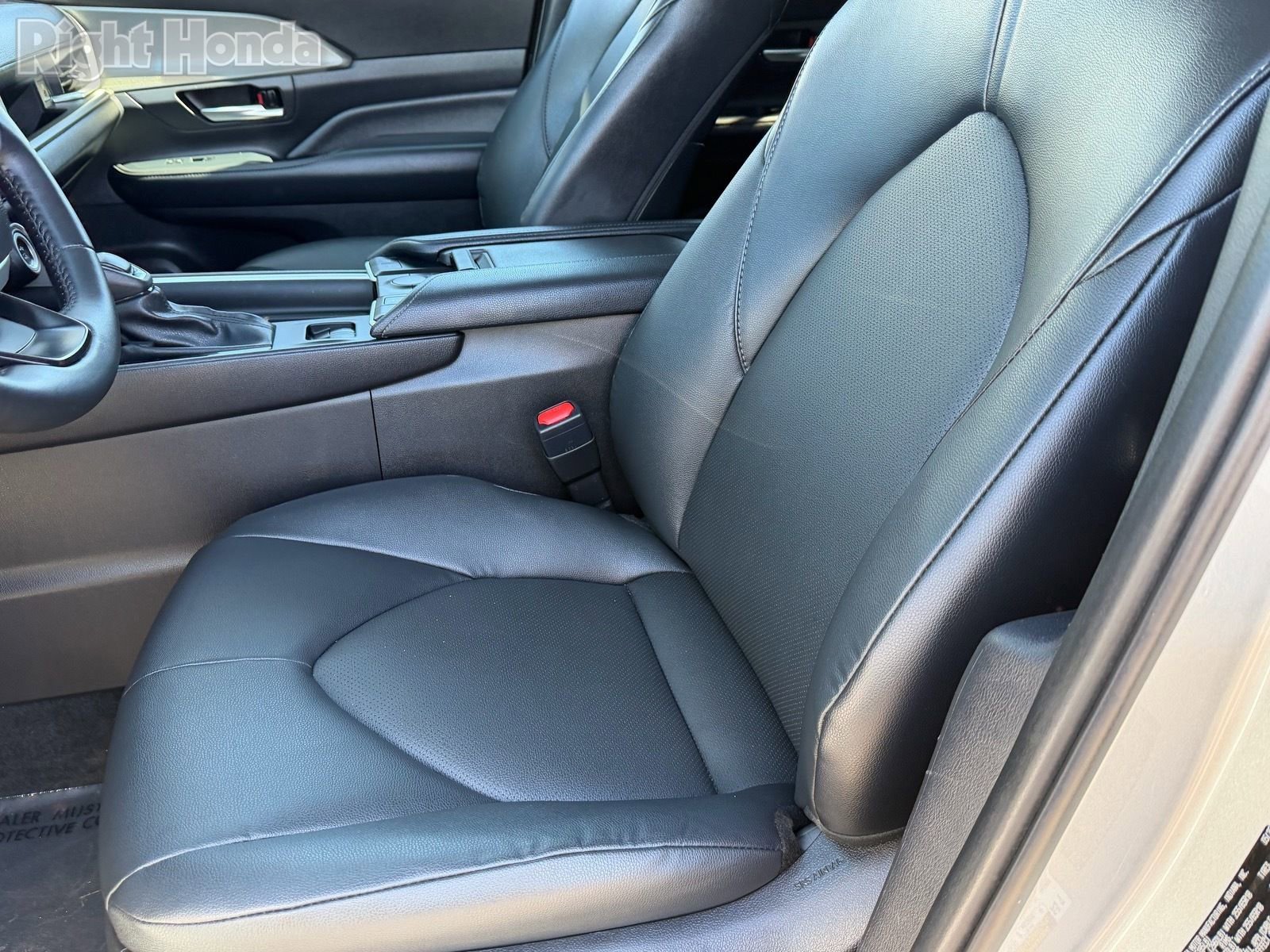 Used 2025 Toyota Grand Highlander AWD image 22