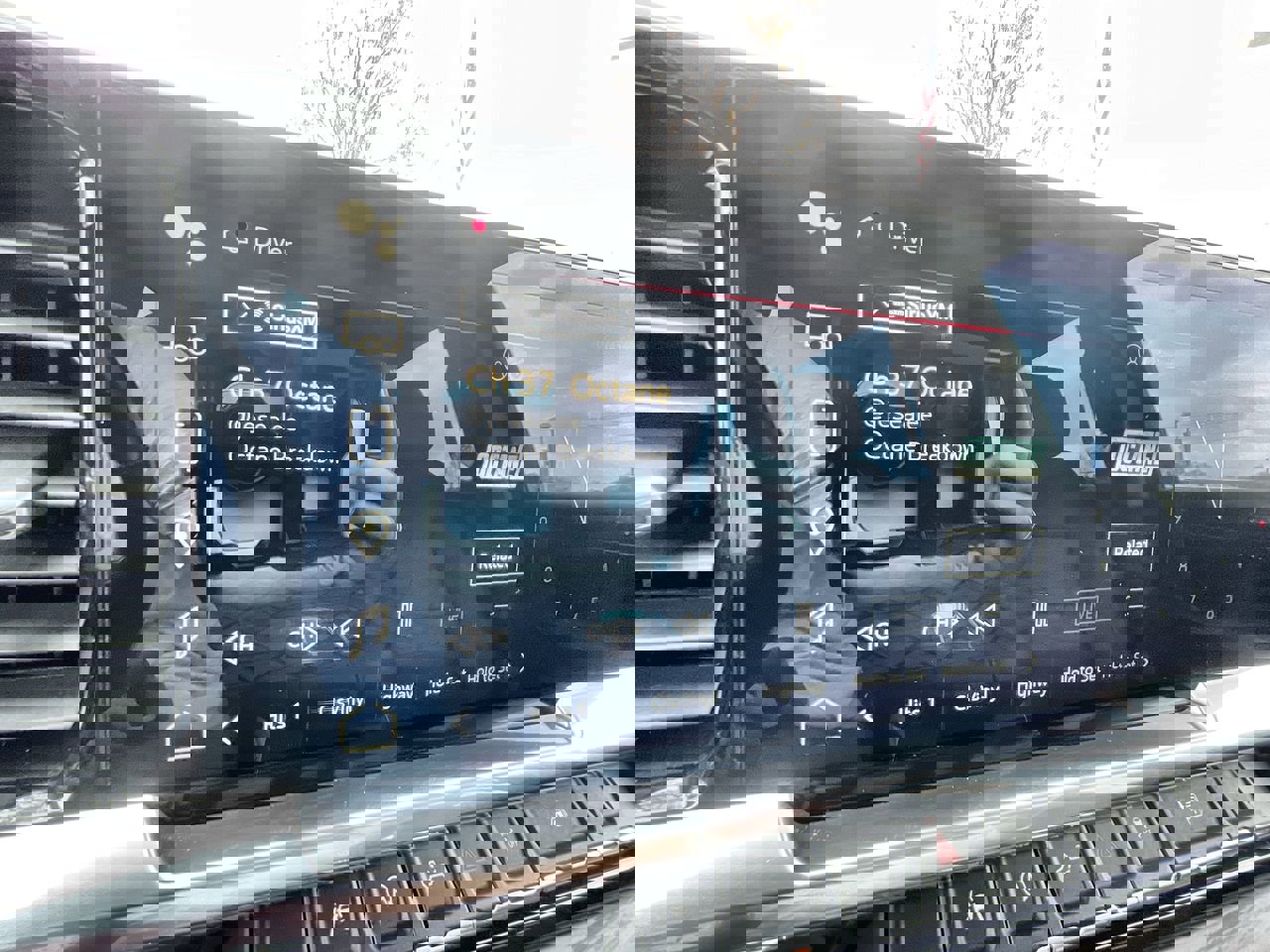 Used 2022 GMC Sierra 1500 SLT w/ SLT Convenience Package image 13