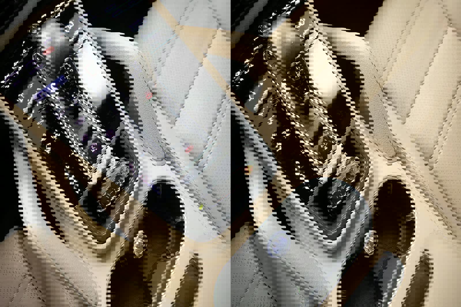 Certified 2022 Porsche Cayenne Platinum Edition image 20