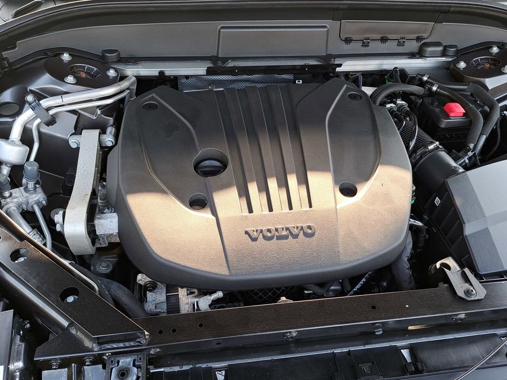 Used 2023 Volvo XC60 B5 Ultimate w/ Climate Package image 32