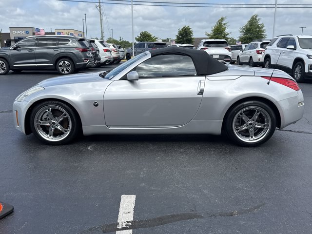 Used 2007 Nissan 350Z Touring RWD image 7