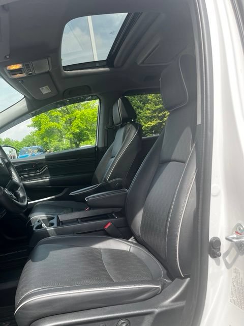 Used 2023 Honda Odyssey Elite image 10