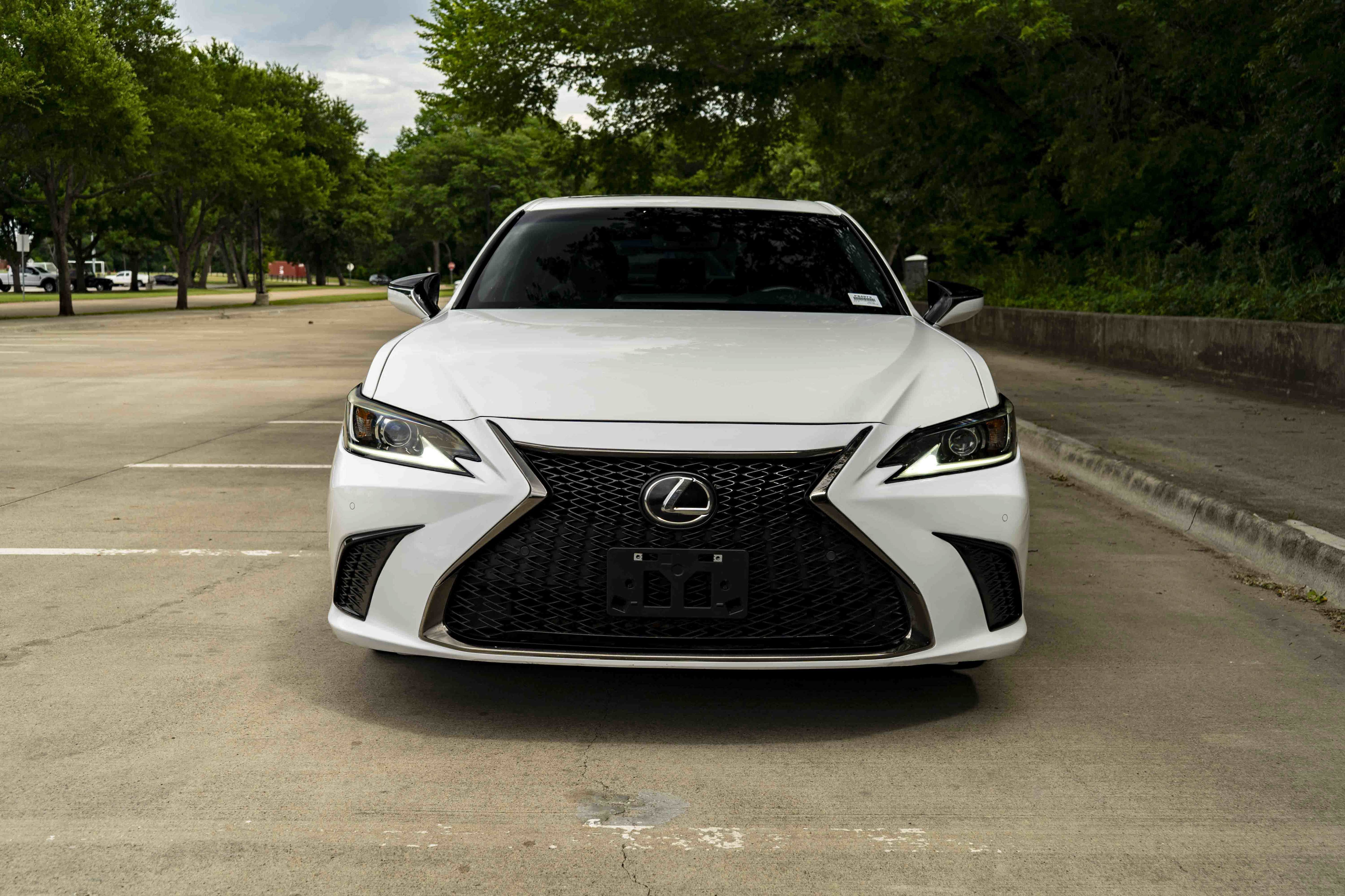 Used 2021 Lexus ES 350 F Sport w/ Accessory Package FWD image 3