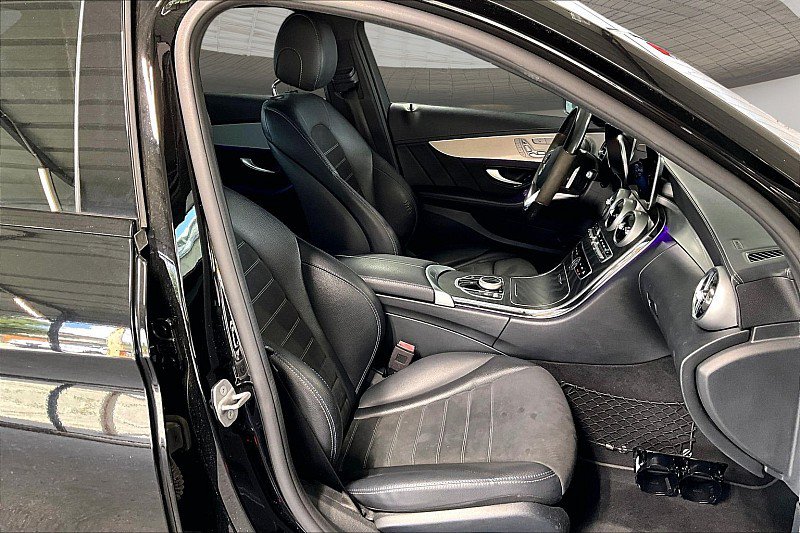 Used 2021 Mercedes-Benz C 300 Sedan image 6