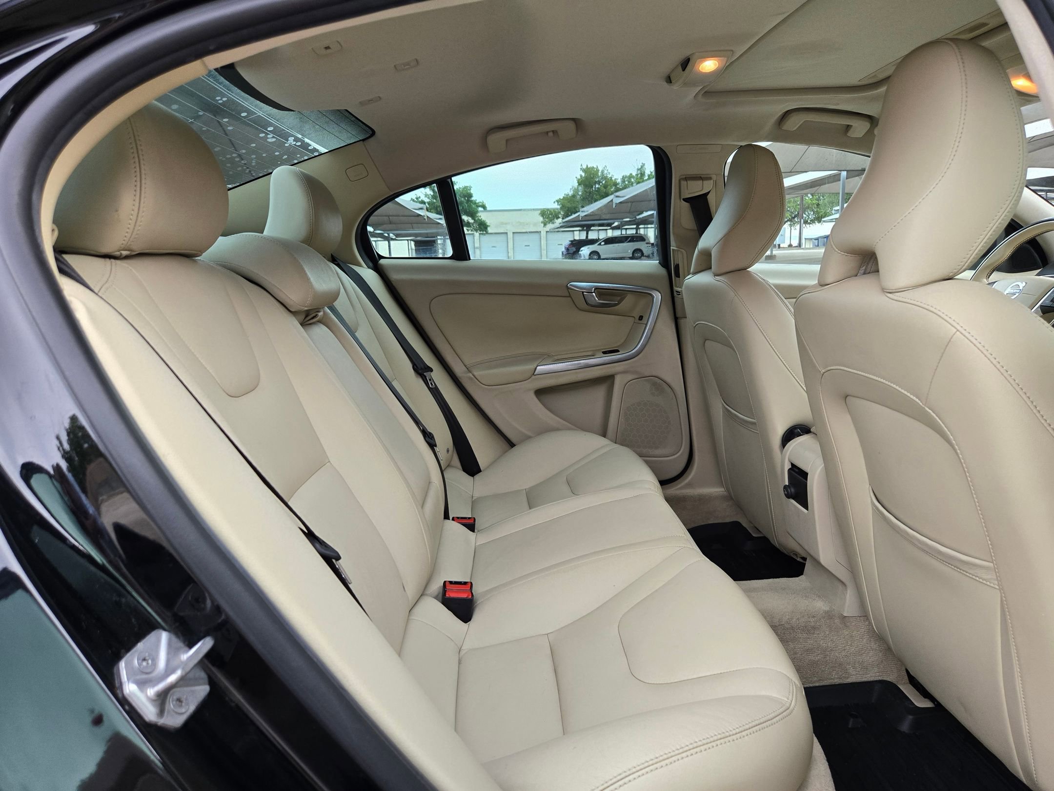 Used 2015 Volvo S60 T5 Premier image 25