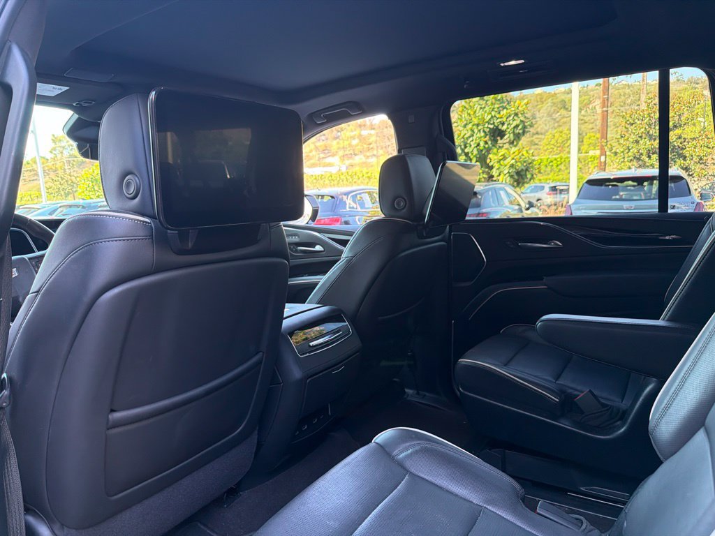 Used 2024 Cadillac Escalade ESV Sport AWD/4WD image 6