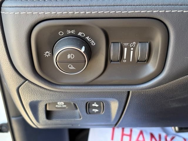 Used 2024 RAM 1500 Limited AWD/4WD image 25