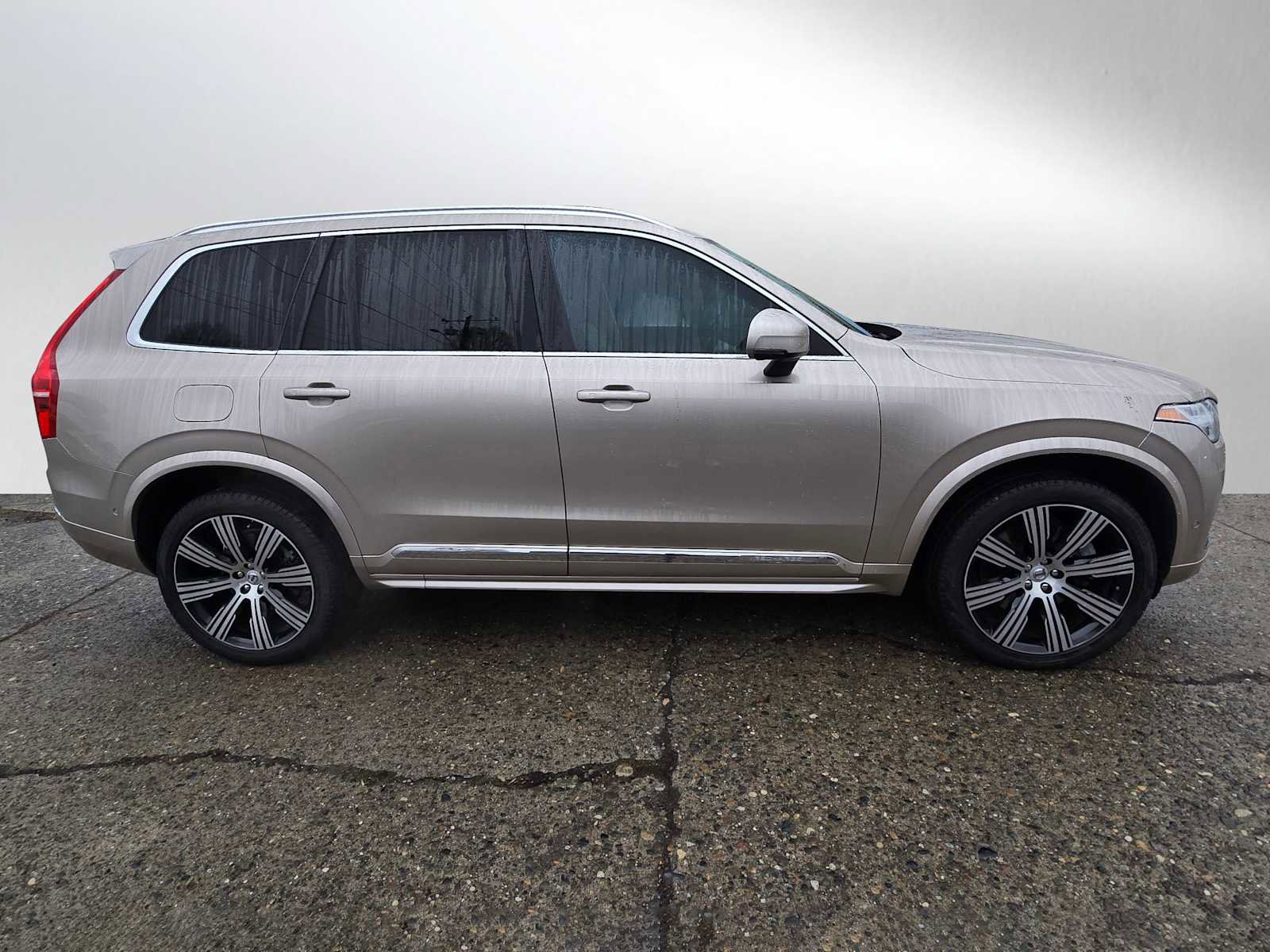 Certified 2023 Volvo XC90 T8 Plus w/ Protection Package Premier image 2
