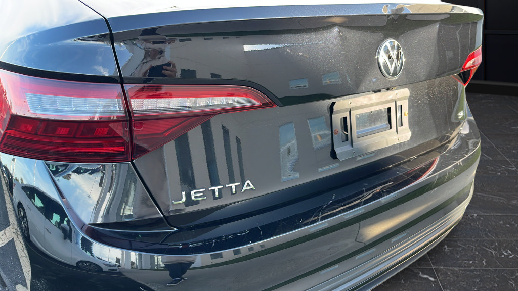 Used 2022 Volkswagen Jetta SE FWD image 35