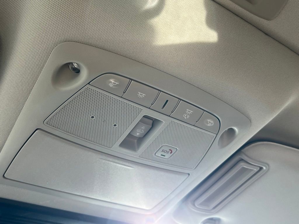 Used 2024 Nissan Armada SL w/ Captain's Chairs Package image 26