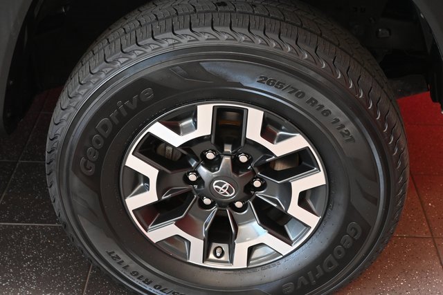 Certified 2020 Toyota Tacoma TRD Off-Road image 6