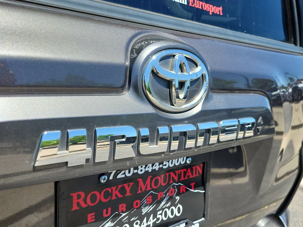 Used 2021 Toyota 4Runner SR5 Premium w/ Moonroof Package AWD/4WD image 18