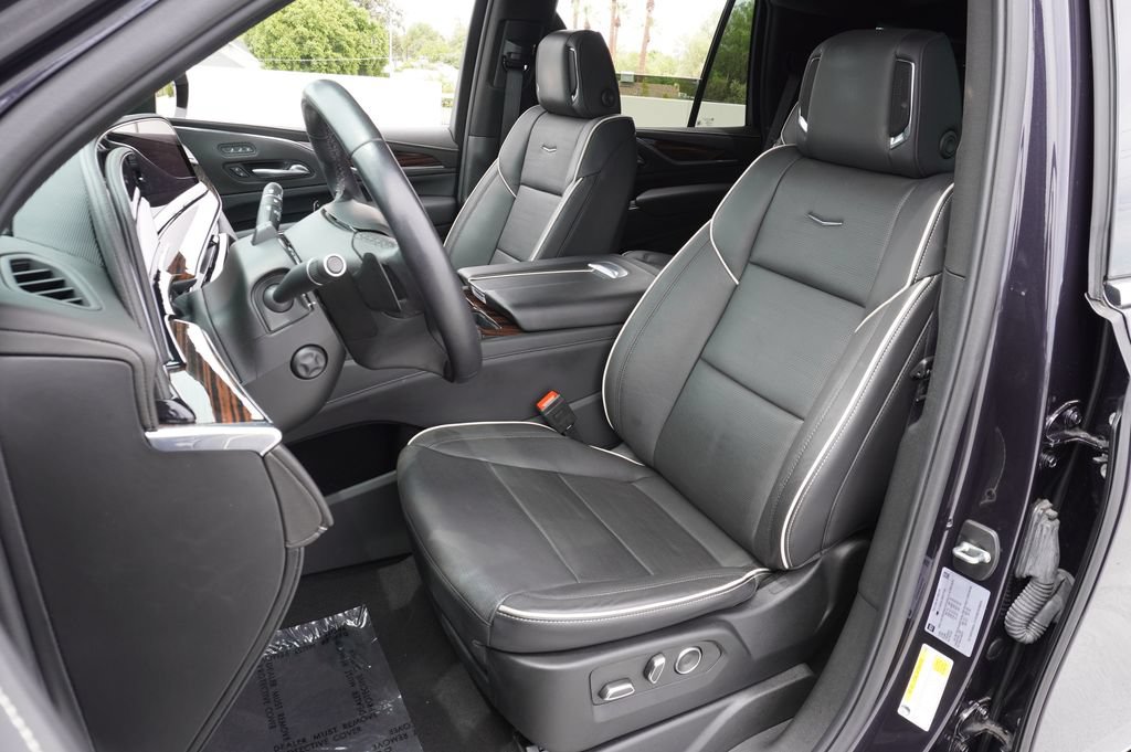 Certified 2024 Cadillac Escalade Premium Luxury w/ Performance Package AWD/4WD image 15