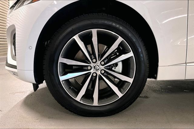 Certified 2025 Jaguar F-PACE R-Dynamic S AWD/4WD image 8