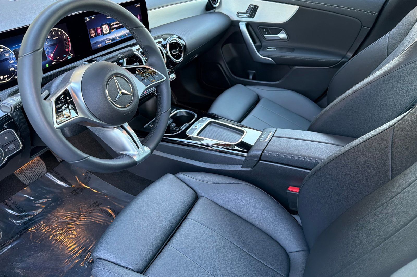 Used 2025 Mercedes-Benz CLA 250 4MATIC image 10