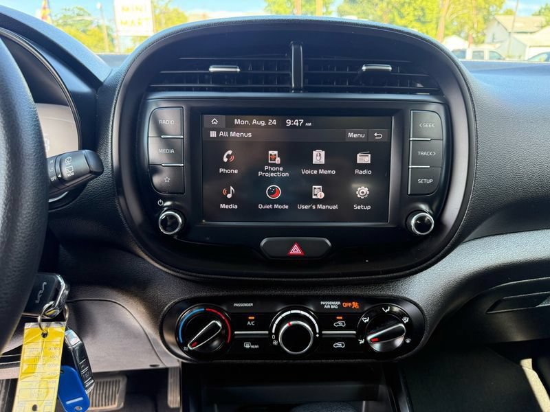 Used 2023 Kia Soul LX w/ LX Technology Package FWD image 25