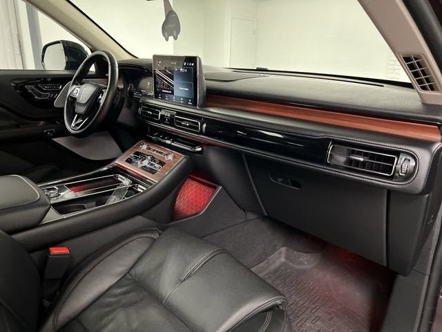 Used 2023 Lincoln Aviator Reserve w/ Equipment Group 201A image 30