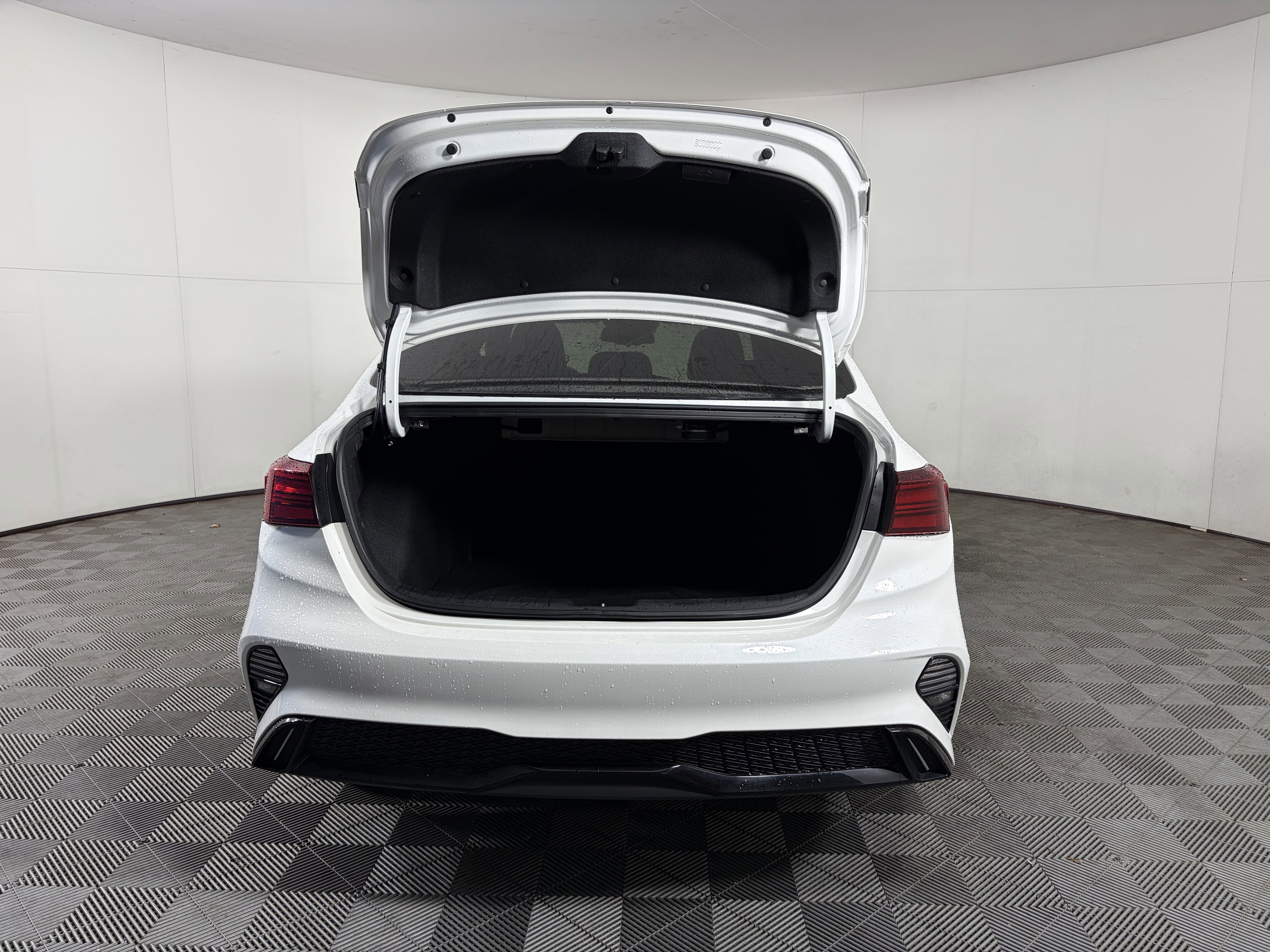 Certified 2024 Kia Forte GT-Line w/ GT-Line Premium Package image 18