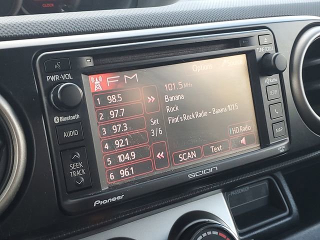 Used 2015 Scion xB image 21